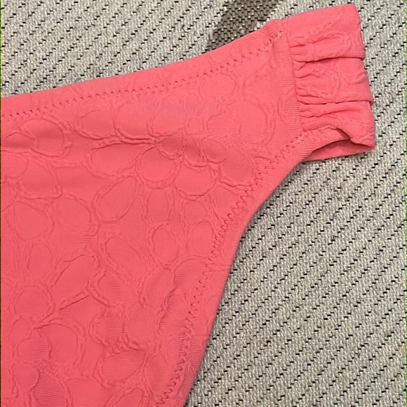 Jessica Simpson side shirred floral design melon color hipster bikini bottoms - Picture 13 of 15